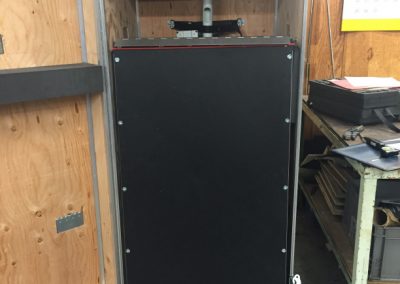 Large returnable case insert holding finished parts
