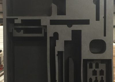 Large returnable case insert holding finished parts
