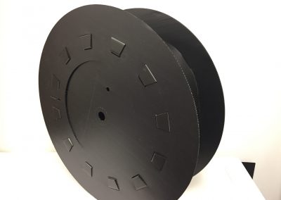 Returnable rack packaging protecting painted parts
