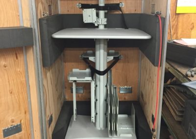 Large returnable case insert holding finished parts